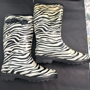 Zebra Print Rubber Rain Boots